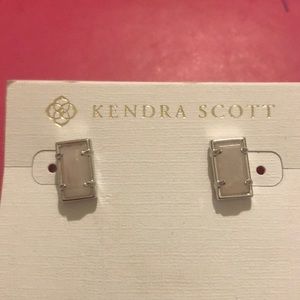 Kendra Scott Jewelry - Kendra Scott Paola Earrings NWT Kendra Scott Jewelry - Kendra Scott Paola Earrings NWT